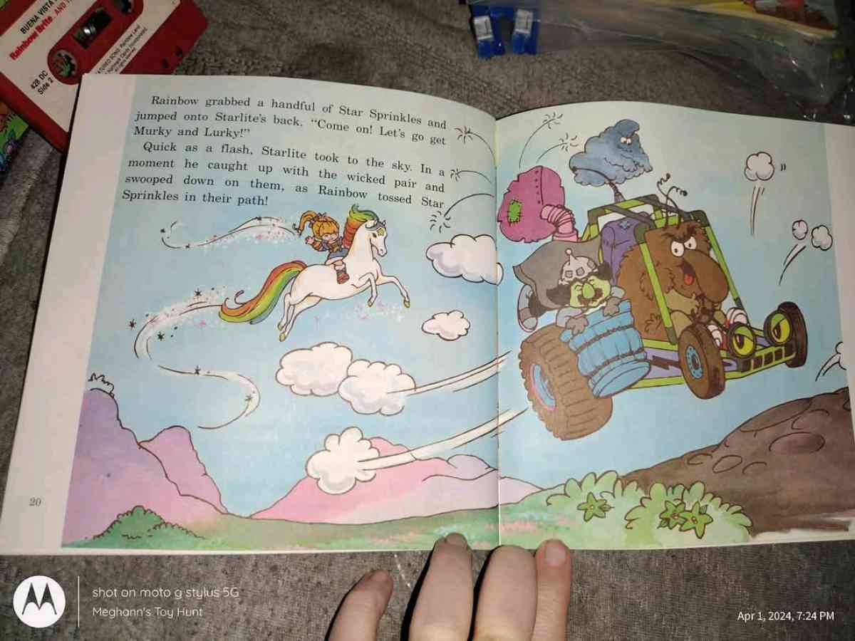 Vtg Rainbow Brite Reading Set w cassette tape