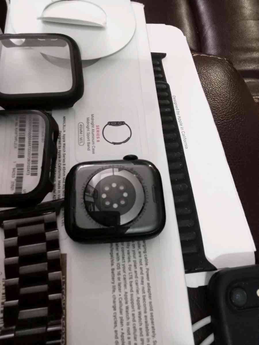 iPhone SE3 and Apple Watch 8