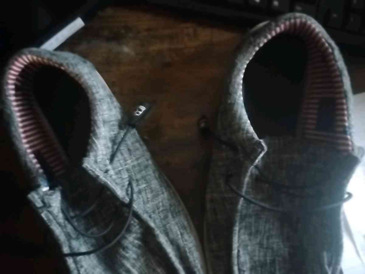 shoes off brand of hey dude