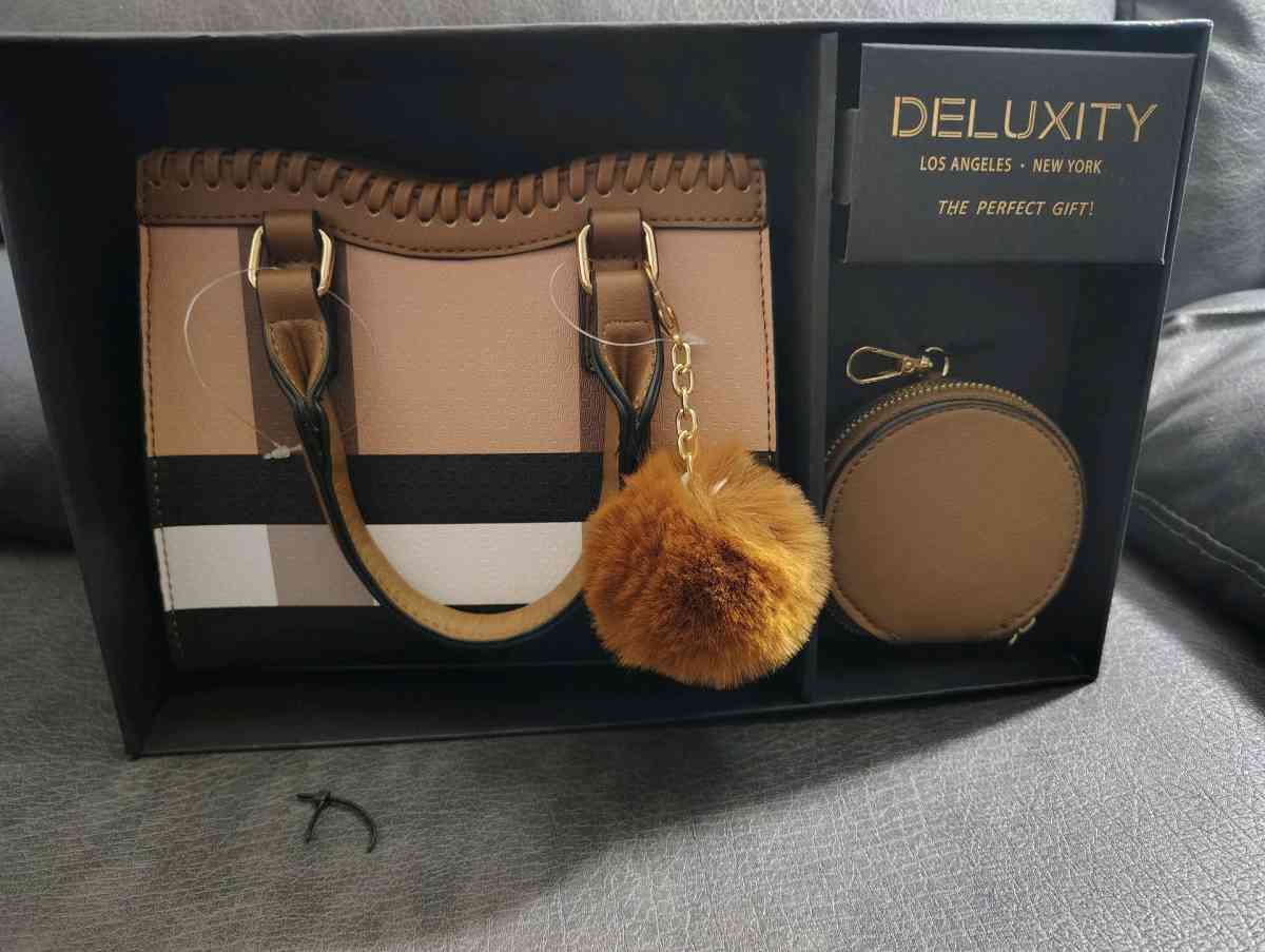 Multicolor crossbody set