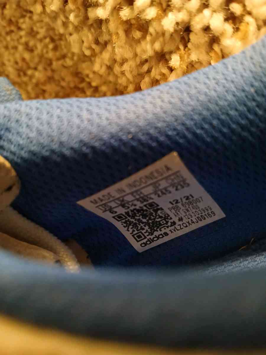 Adidas Copa cleats sz6 youth