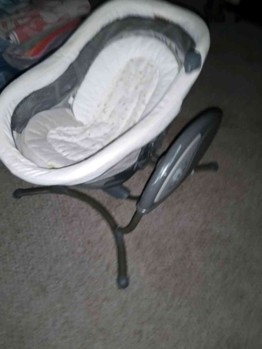 Graco Gliding Swing