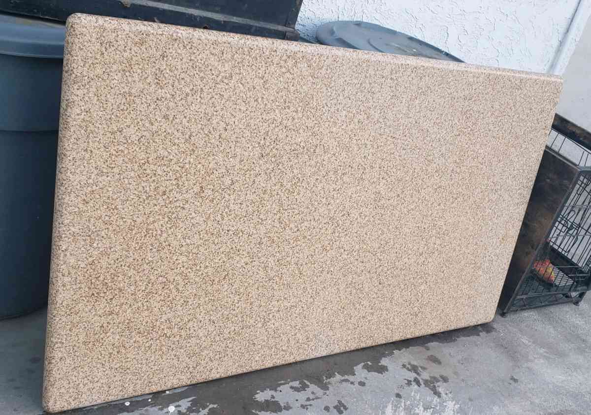 GRANITE COUNTER TOP YELLOW