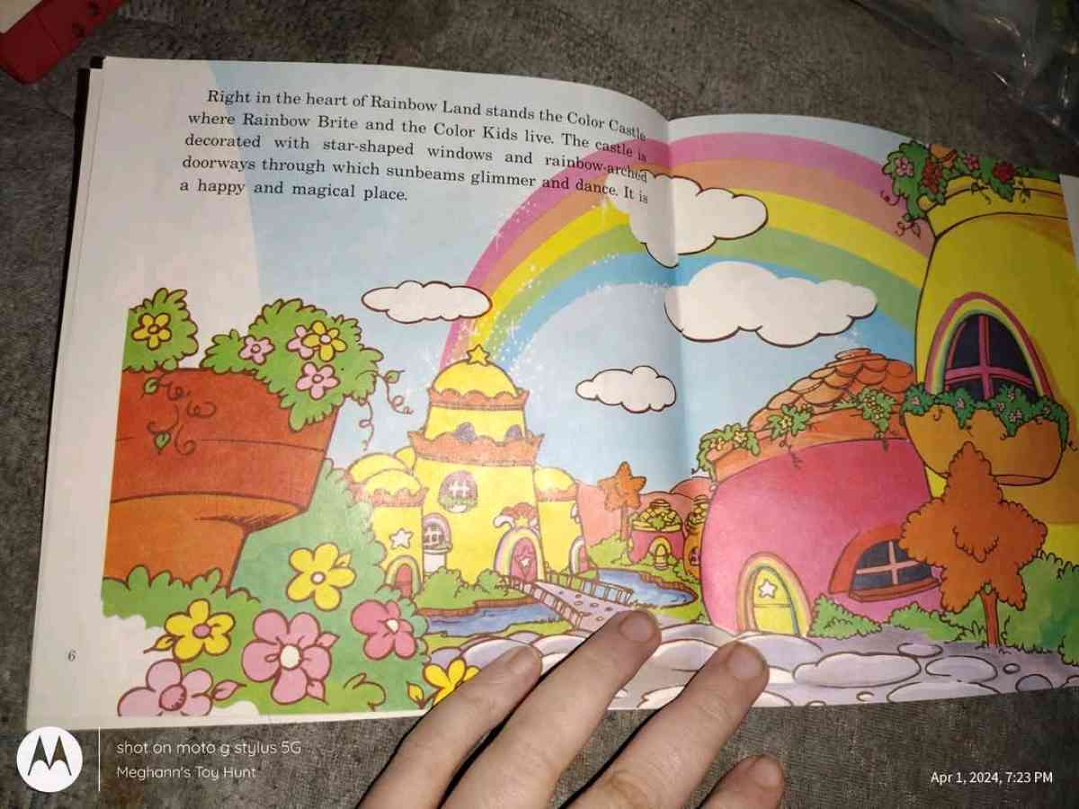 Vtg Rainbow Brite Reading Set w cassette tape