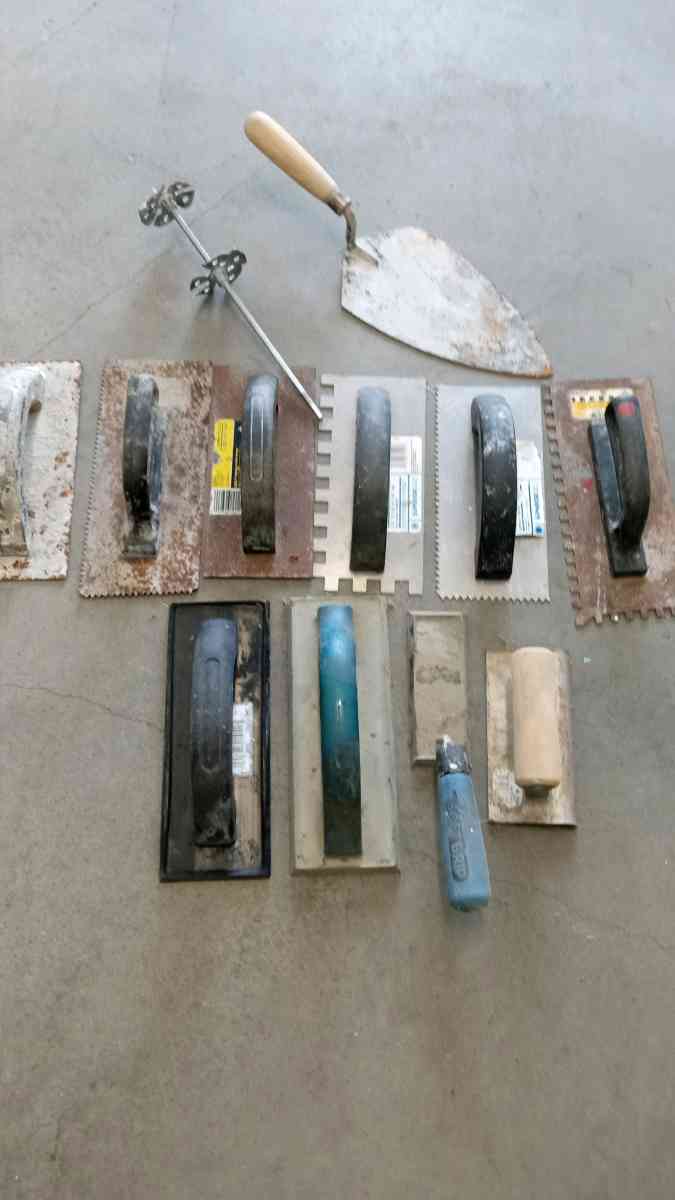 the sheel vinyl notched trowel plastic metal