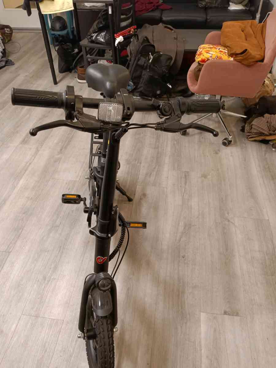 Unisex Electric Scooter