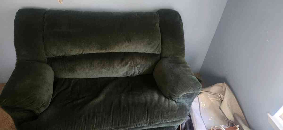 Vintage green plush pullout mattress double couch