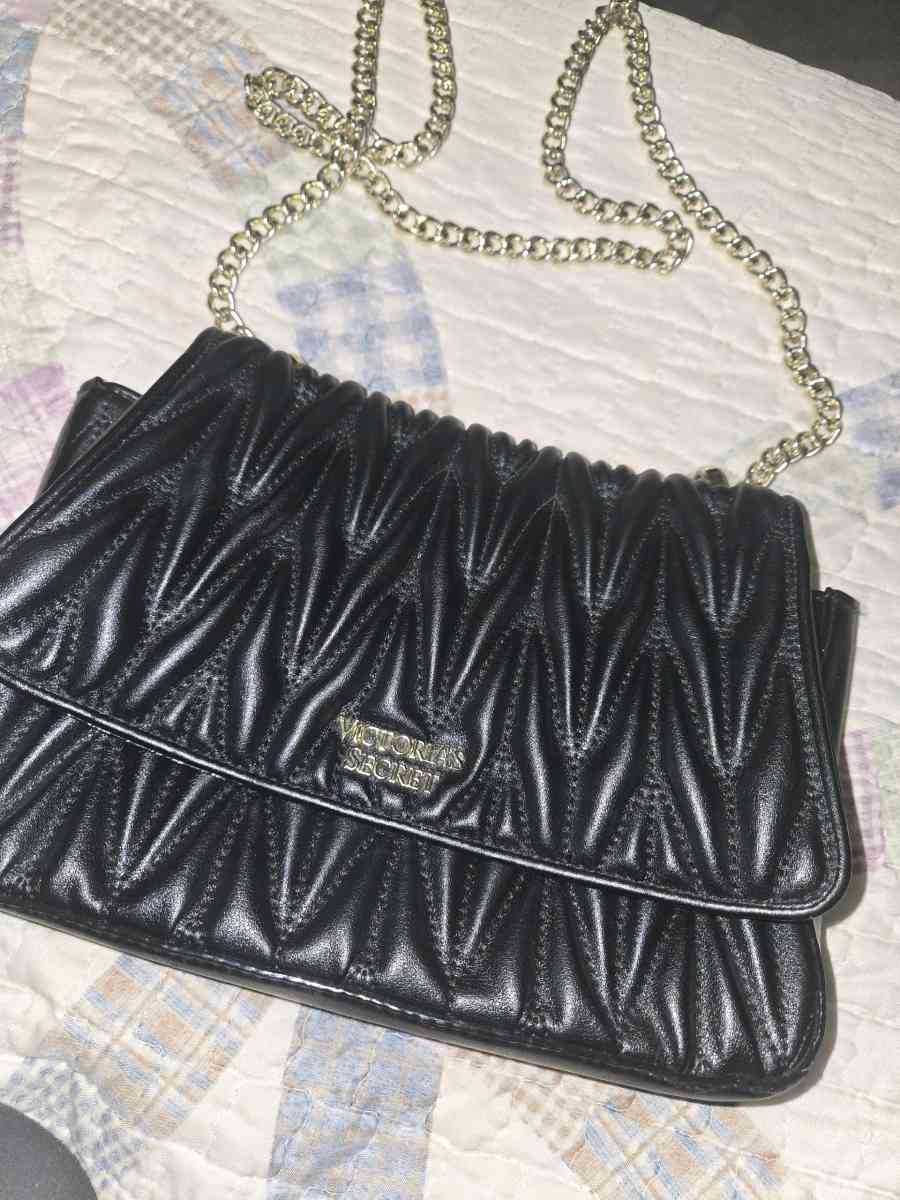 like new crossbody purse no flaws see pics