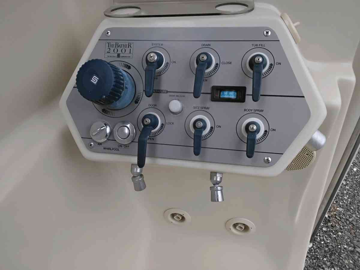 Walk In Bath Tub with Showering Head Plus Whirlpool Like New
