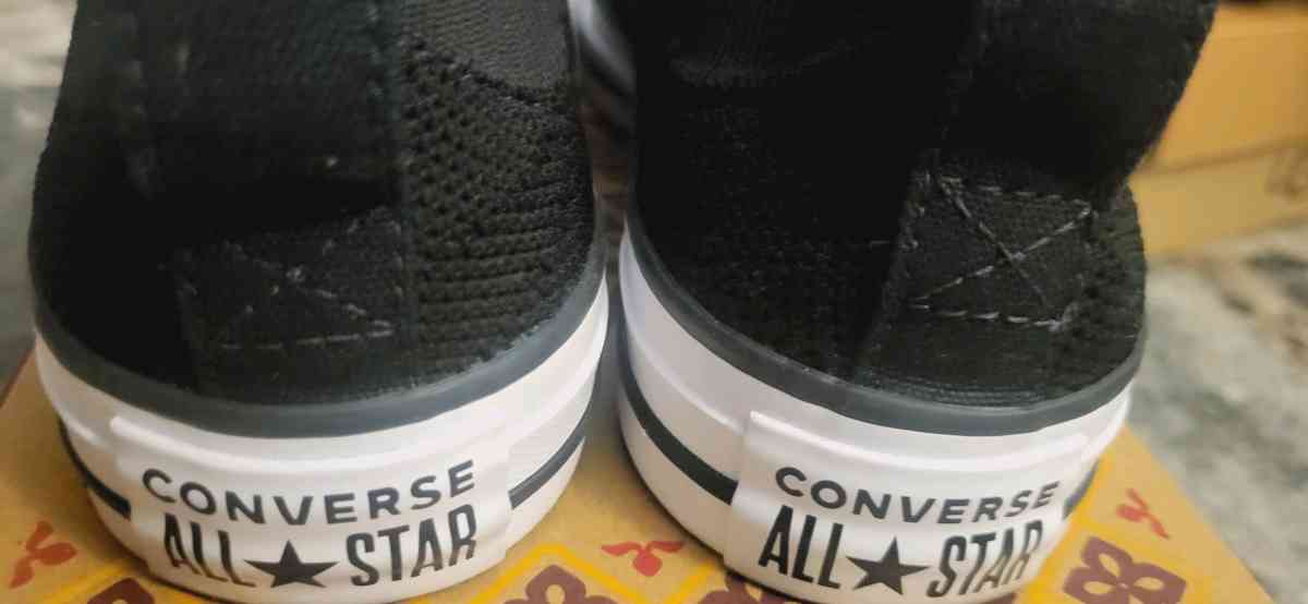 Converse Women Size 5