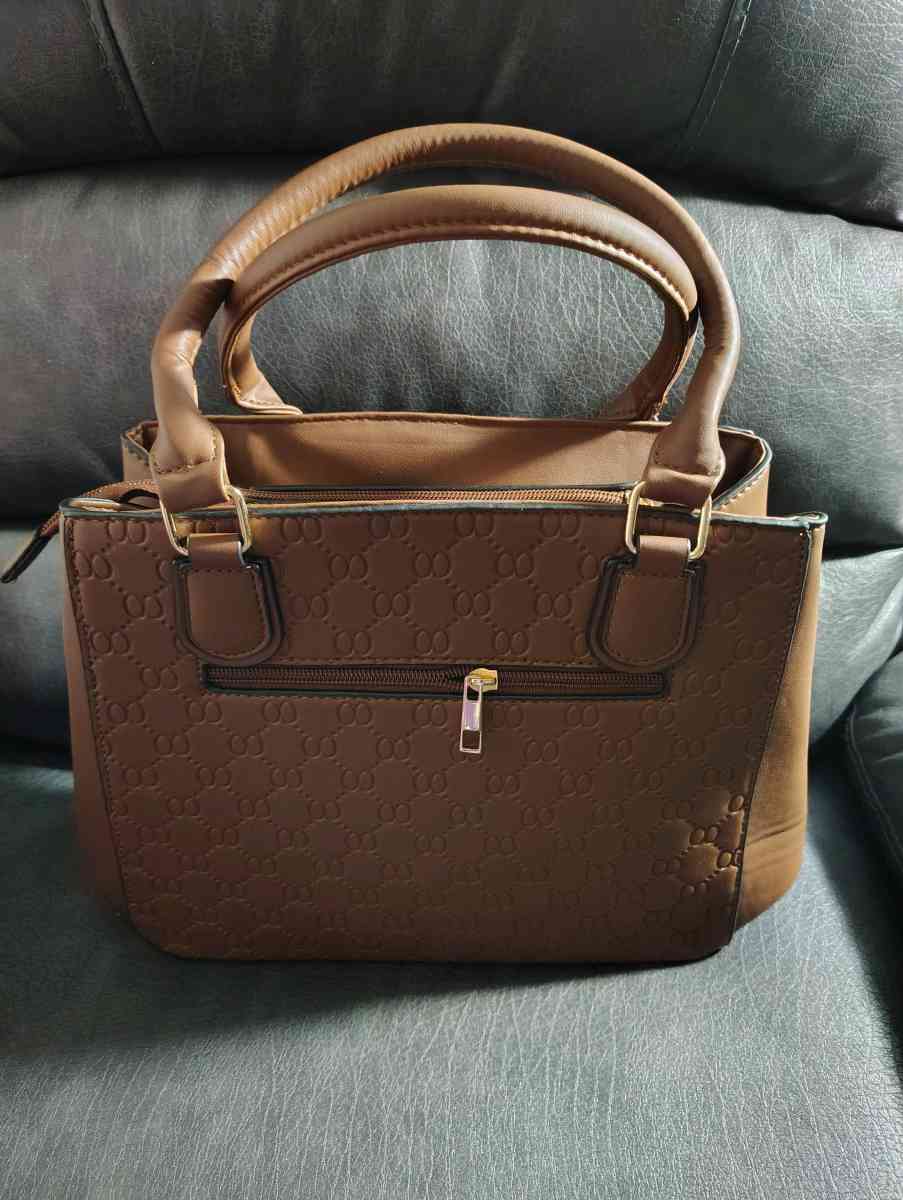 Brown handbag set