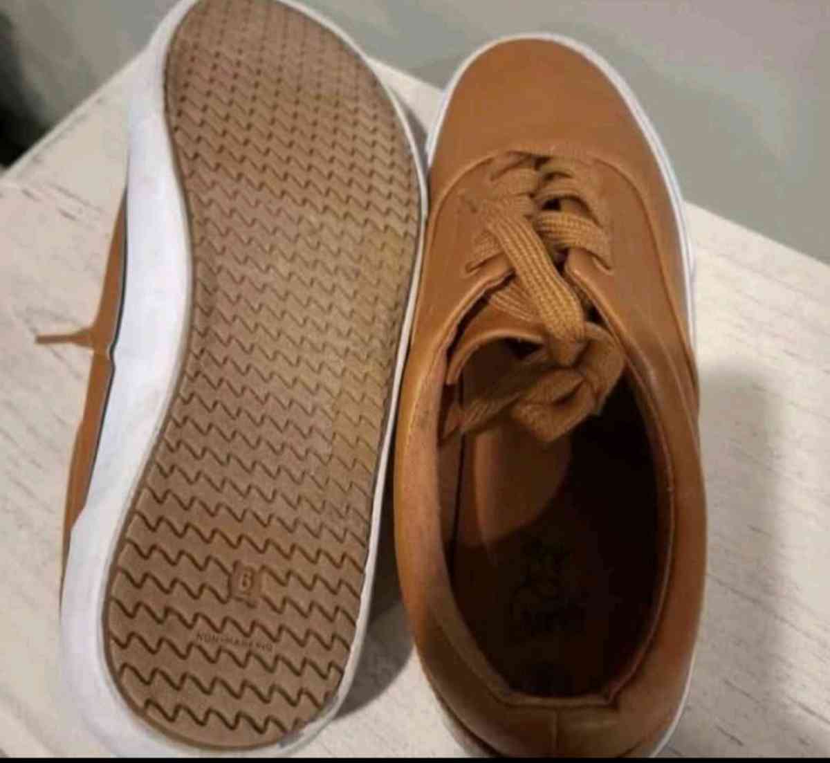 Size 6  Art Class Boys Cognac