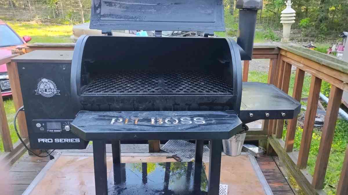 Boss Pro Pellet Grill