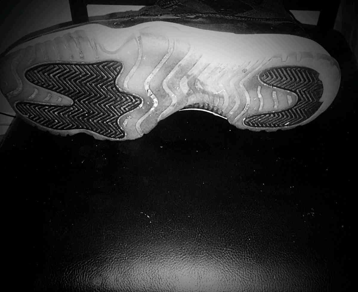 Jordan 11 space jams classic original colors as shown on tv