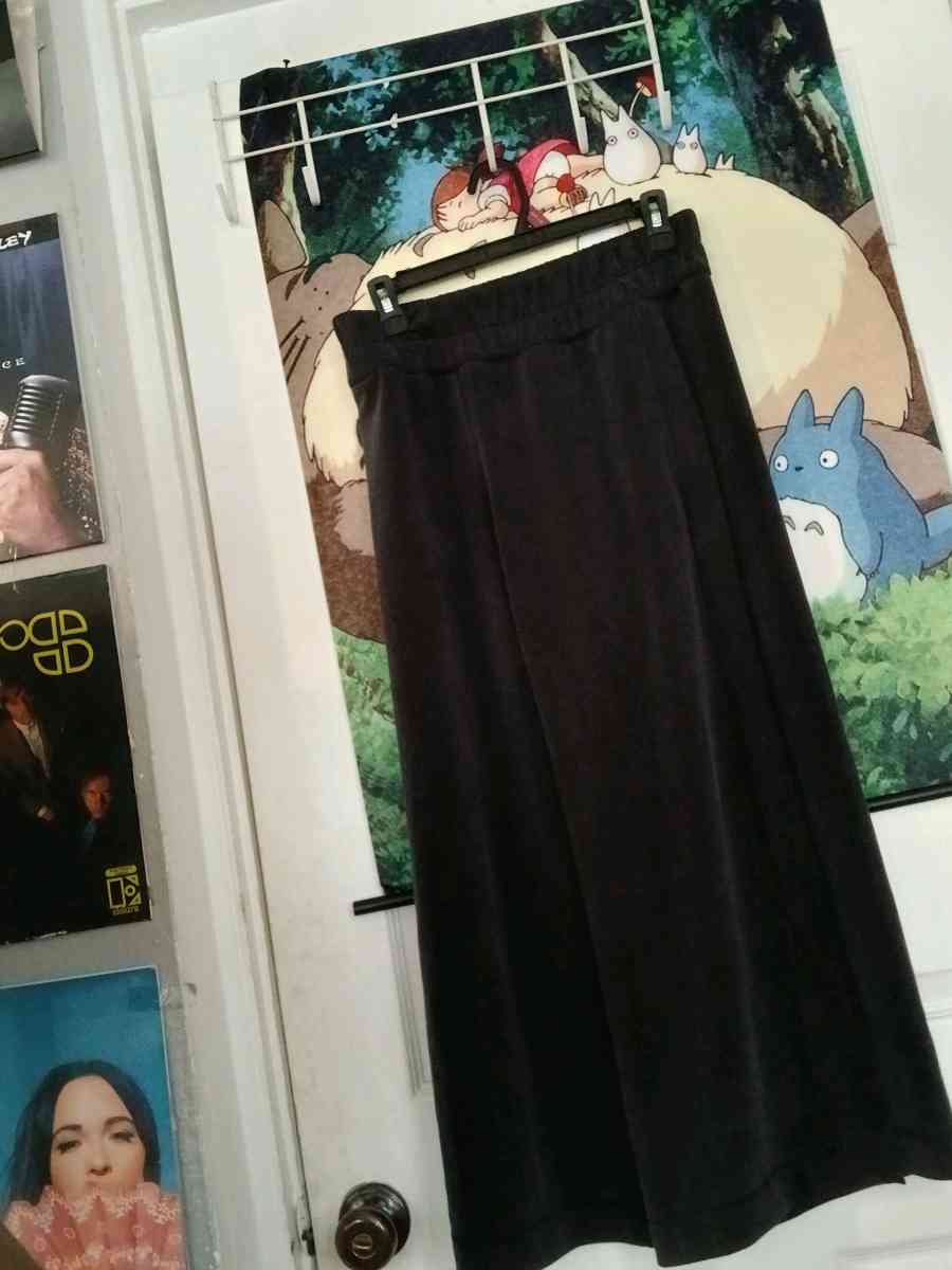 lulu lemon black wide legged sweat pants