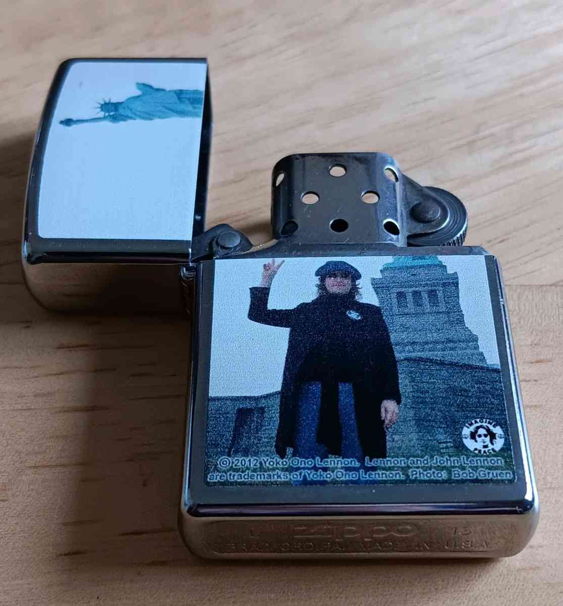 JOHN LENNON RARE 2013 ZIPPO LIGHTE STATUE LIBERTY MINT BOX