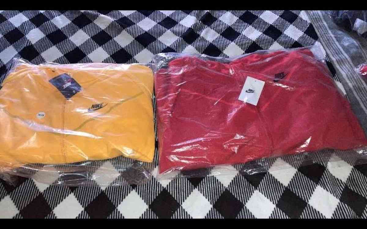 Nike techs 60 for the whole set and polo