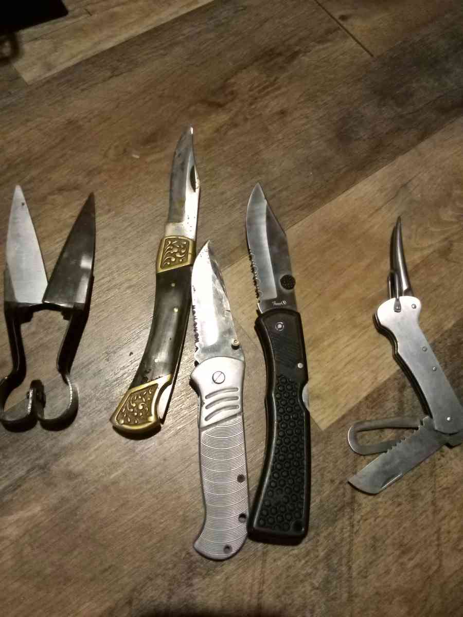 pocket knives