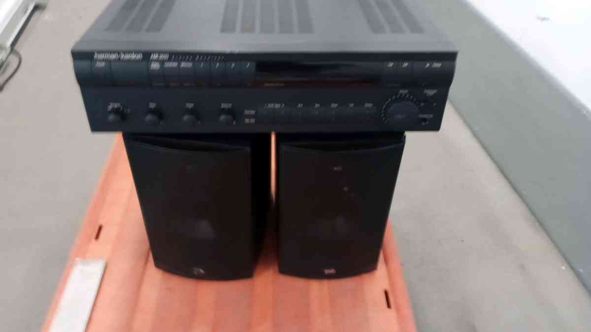 the stereo receiver Harman kardon  speaker