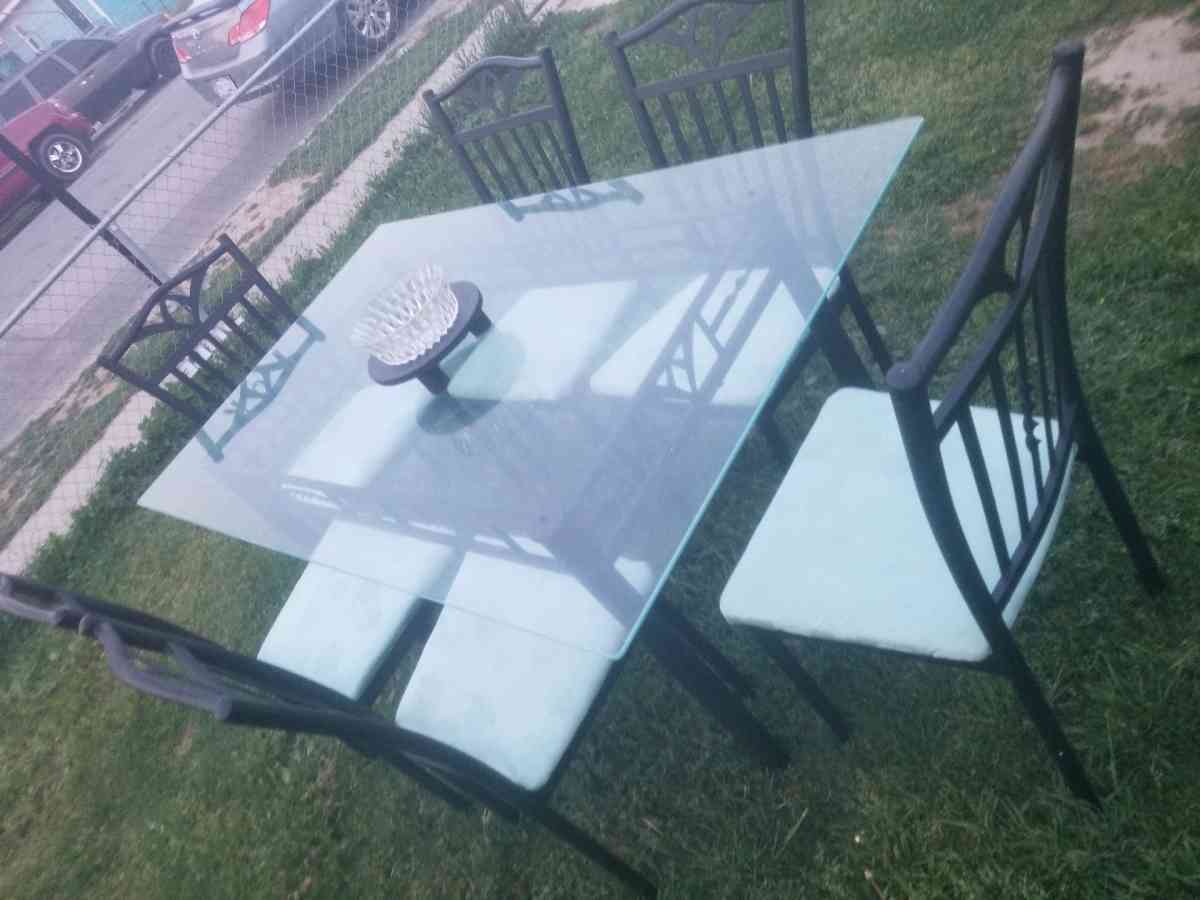 wrought ironglass top dinnetteblack and mint seats 6 simply