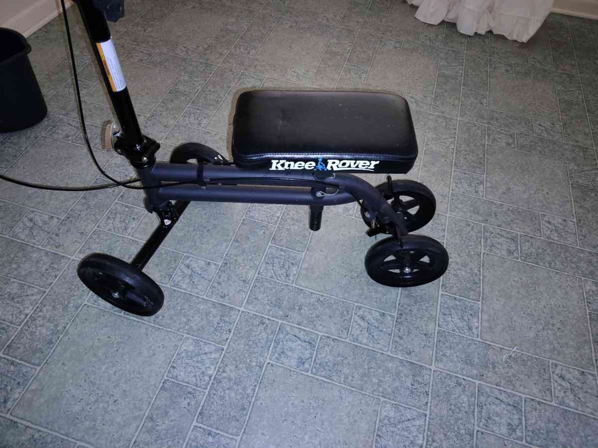 KNEE ROVER KNEE SCOOTER