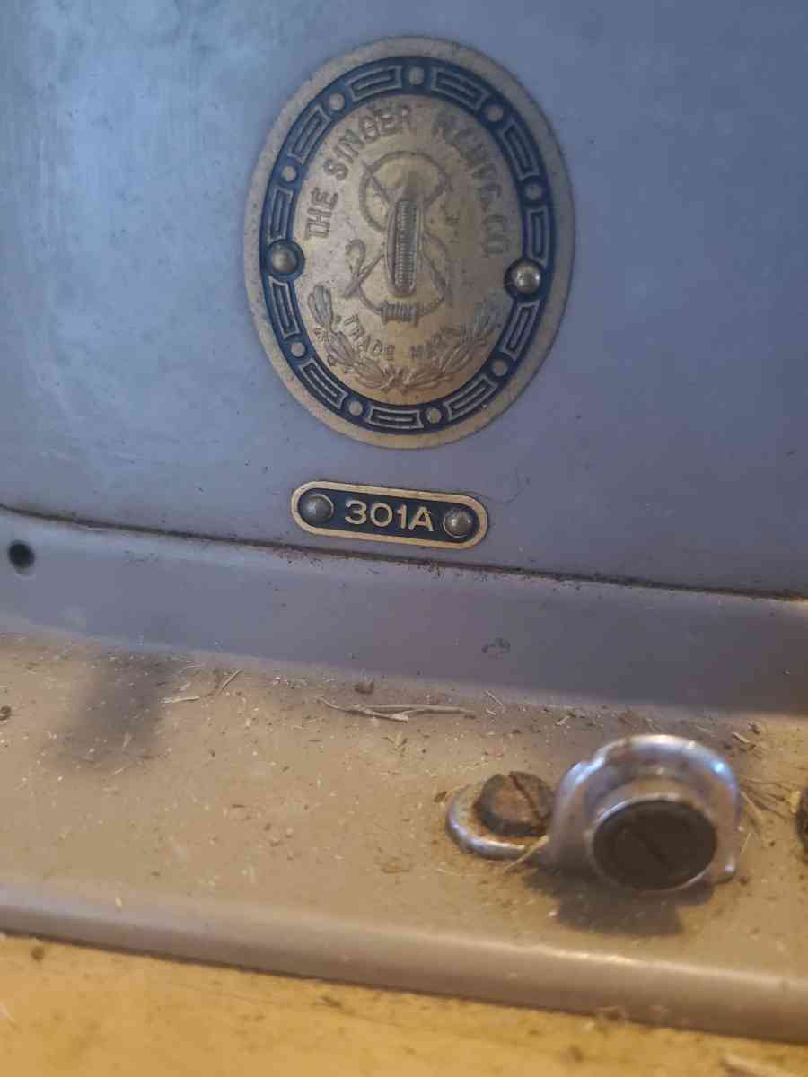 1950s singer sewing machine