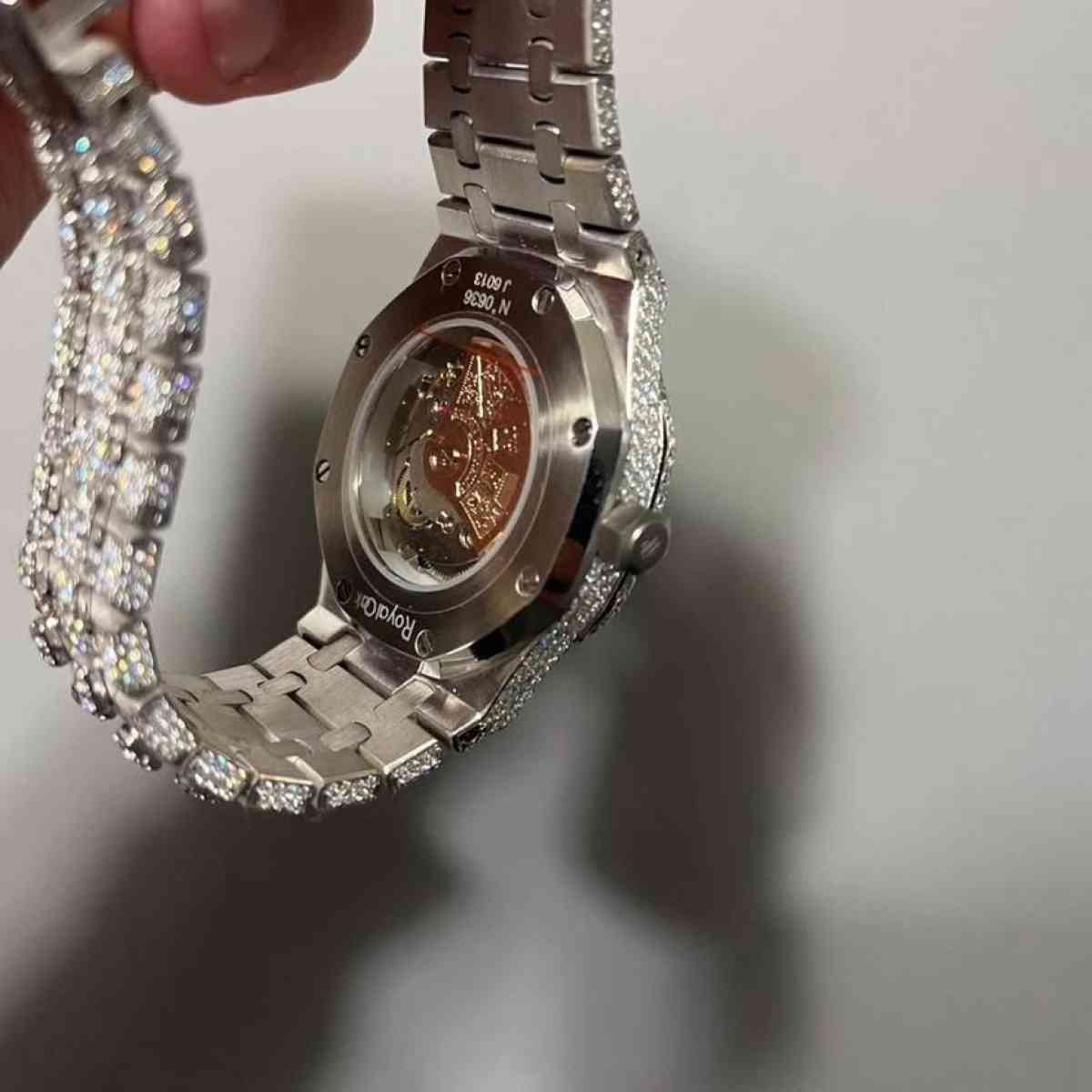 men vvs mossinite ap watch great condition