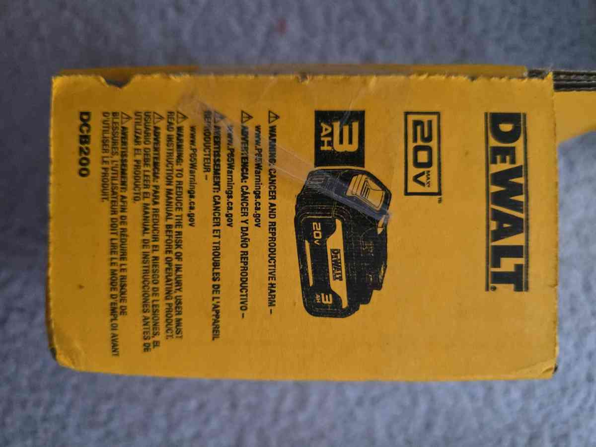 DEWALT DCB200 30 Ah 20V LiIon Premium Battery