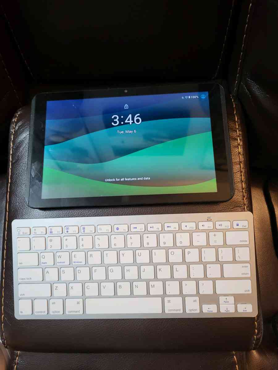32GB Android Tablet with Bluetooth Keyboard