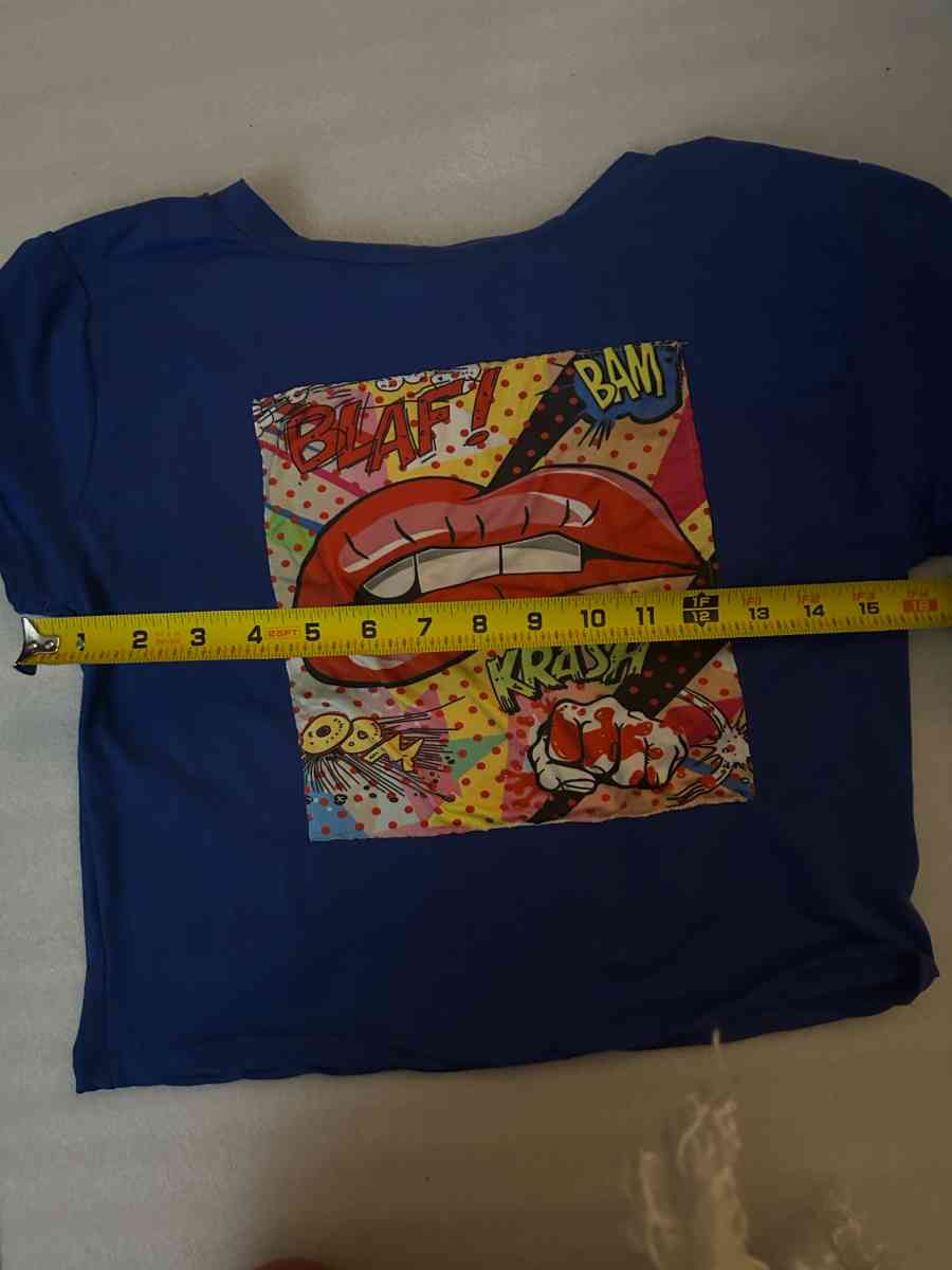 AQ Sport Cropped Graphic Tee with Cloth Mask NEW Soft