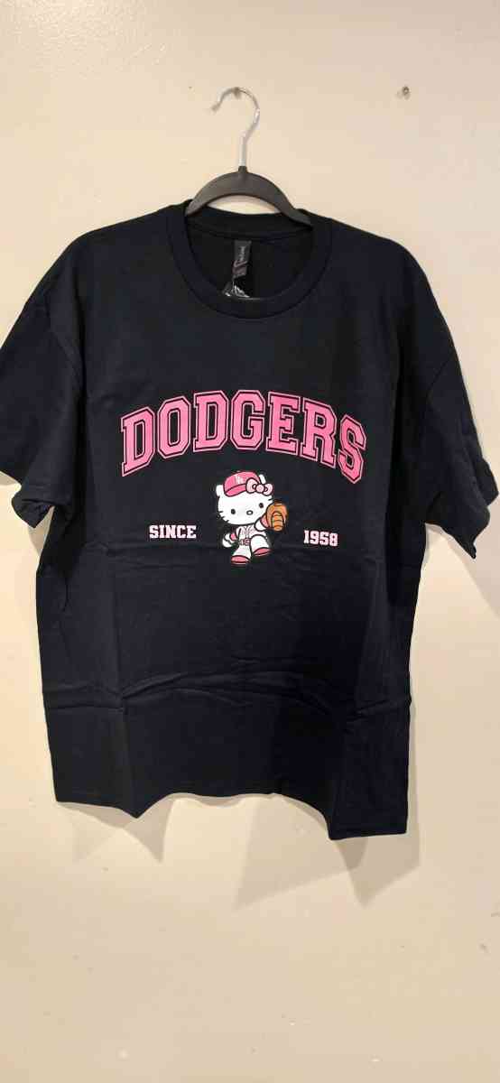dodgers hello kitty t shirt large