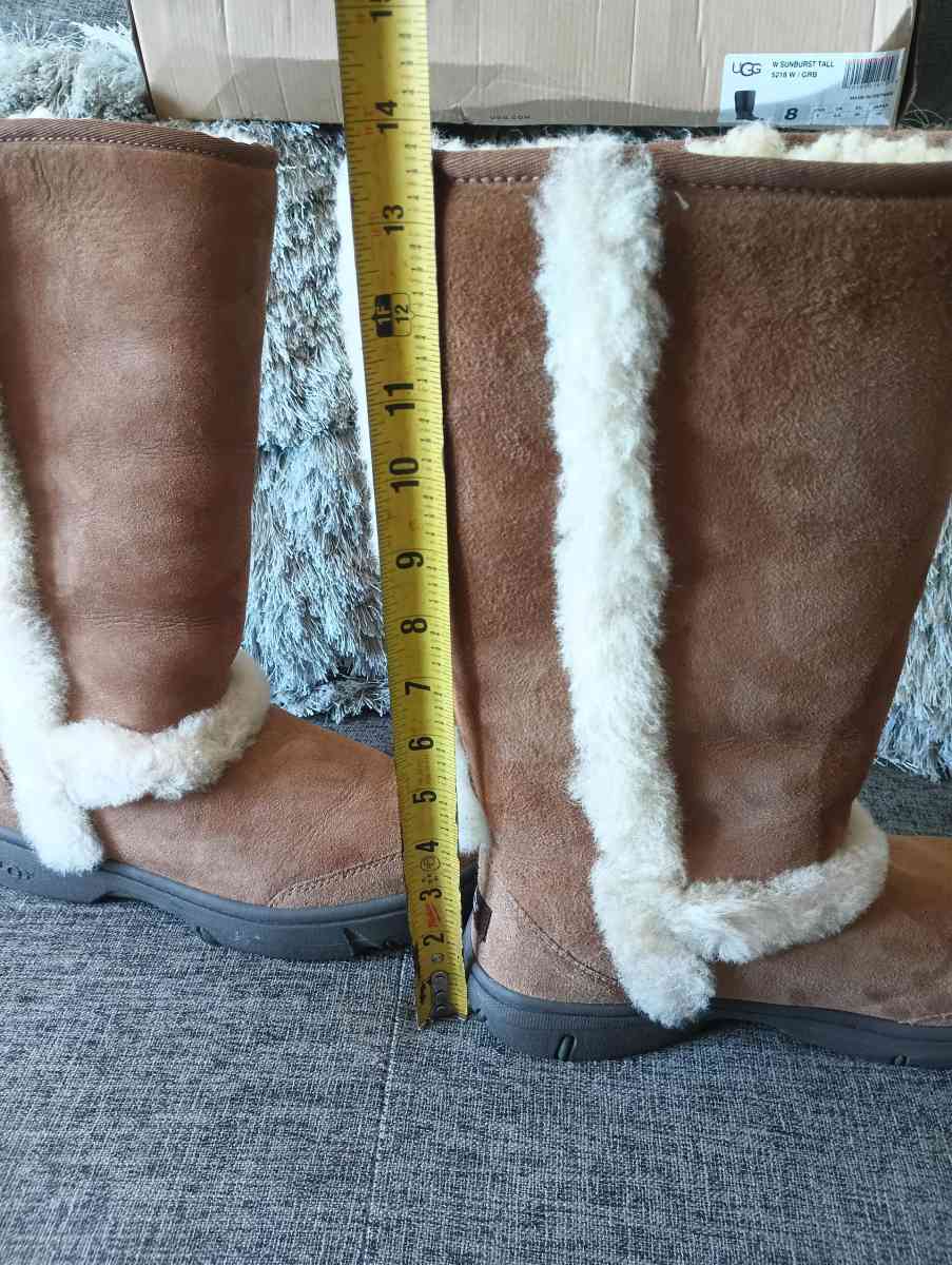 UGG Australia Brown Sunburst Suede Boots Size 8 womens