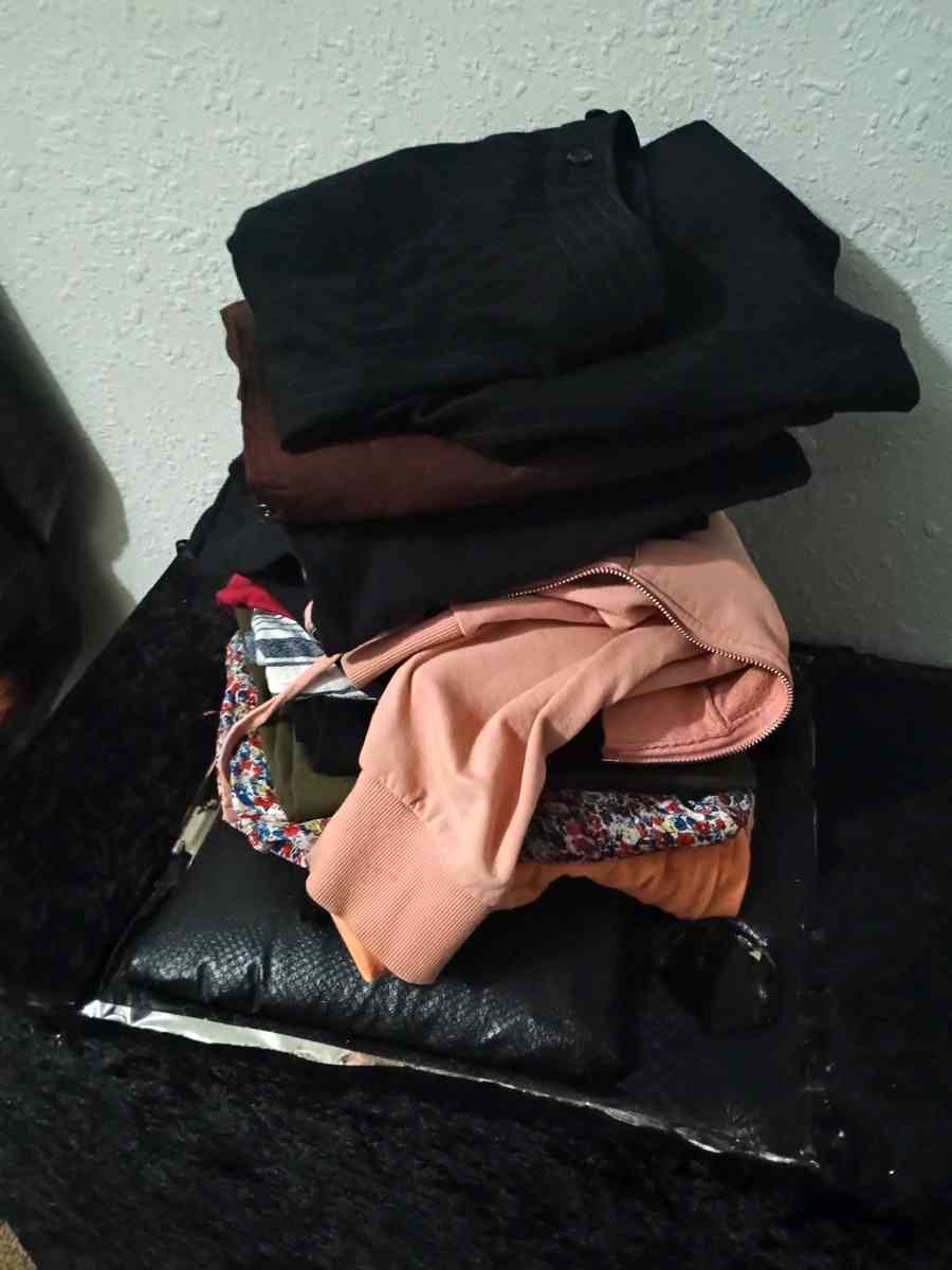 womens clothing size xl large n some smalls