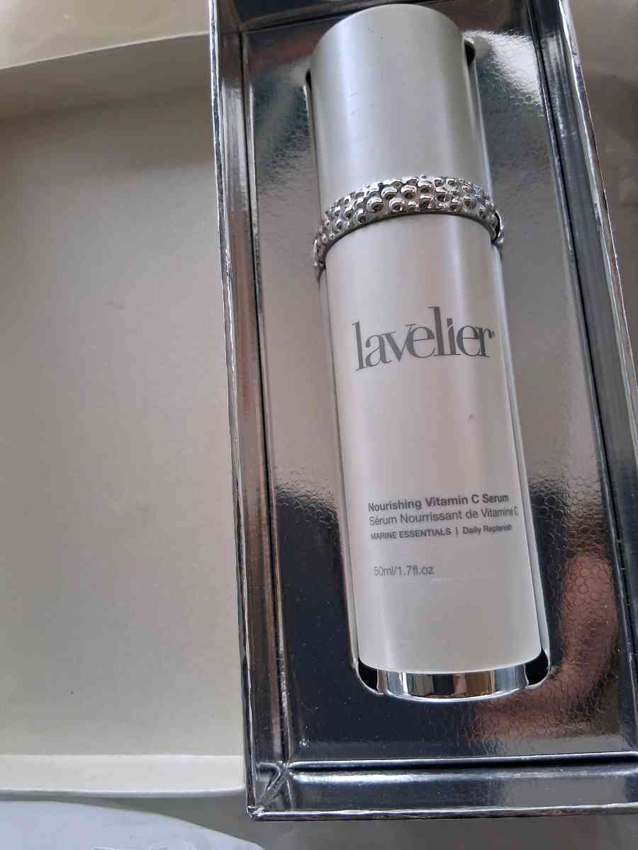 lavelier vitamin c serum one point seven Oz biggest bottle