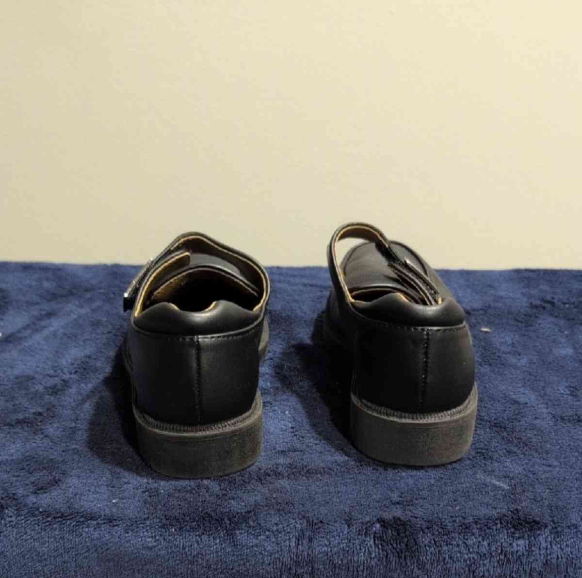 Boyss Black Leather Shoes size 9