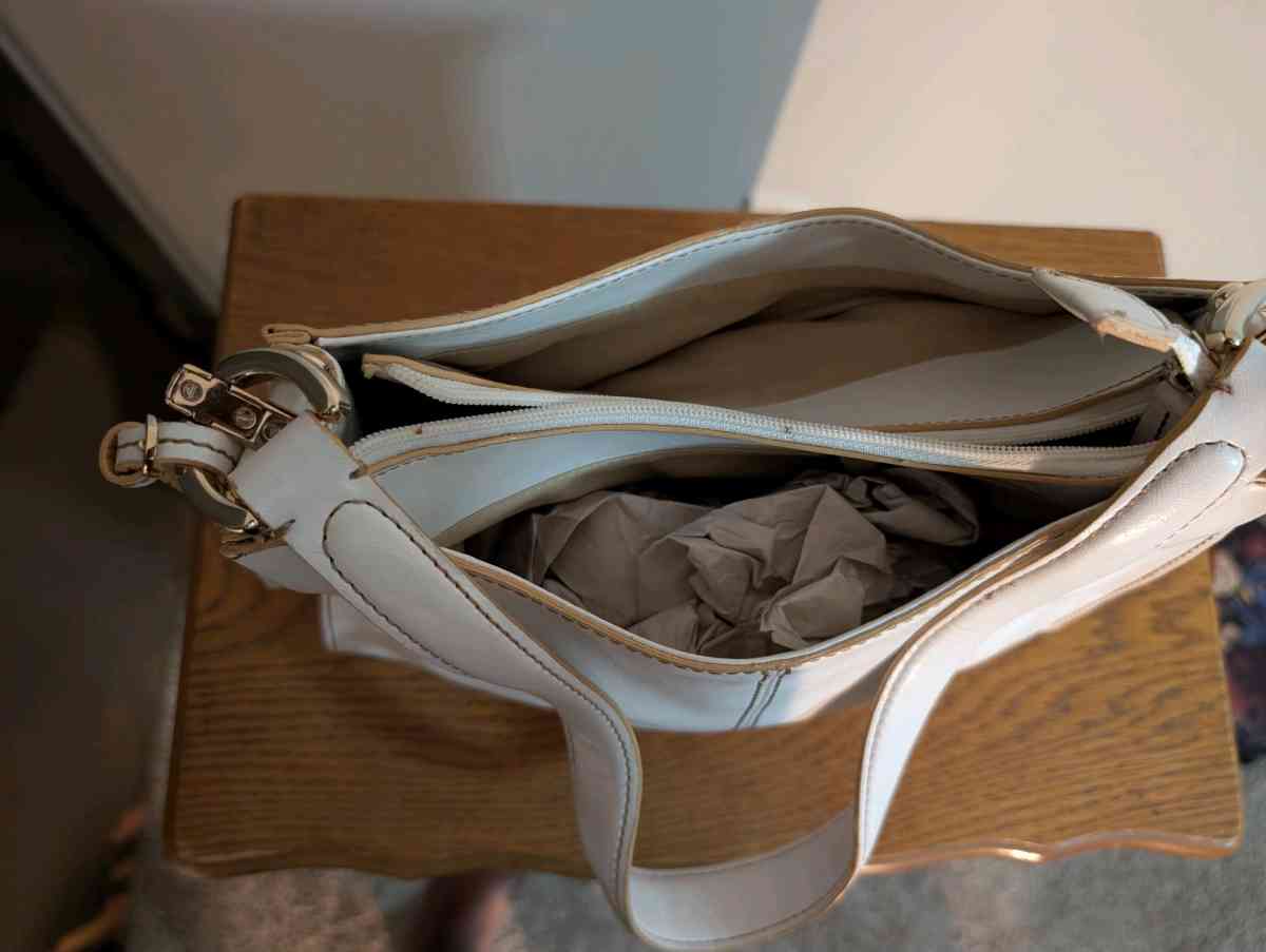 Elegant Cream Handbag