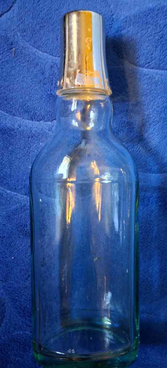 TEACHERS SCOTCH LIQUOR TARTAN BAG WITH GLASS SCOTCH BOTTLE