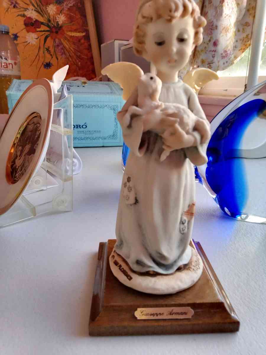 ORIGINAL GIUSSEPE ARMANI FIGURINE 1984 FLORENCE SCULPTURE