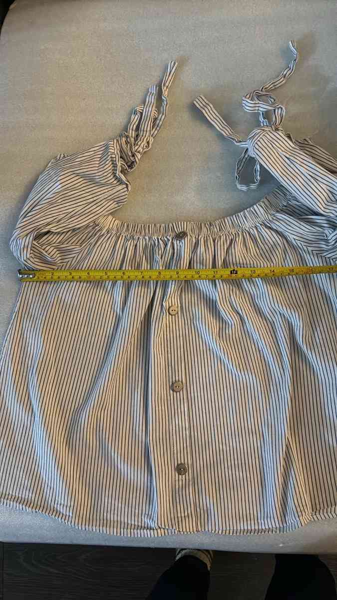 LaBanga Striped BlueWhite Top Size L Bow Tie Sleeves