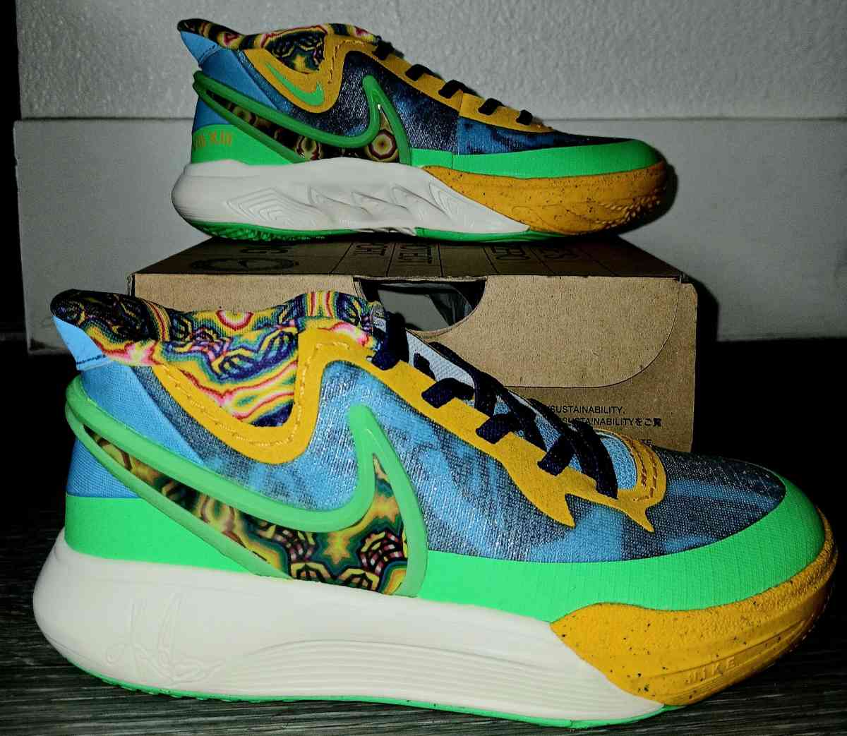 Nike Kyrie Irving 8 GO SE