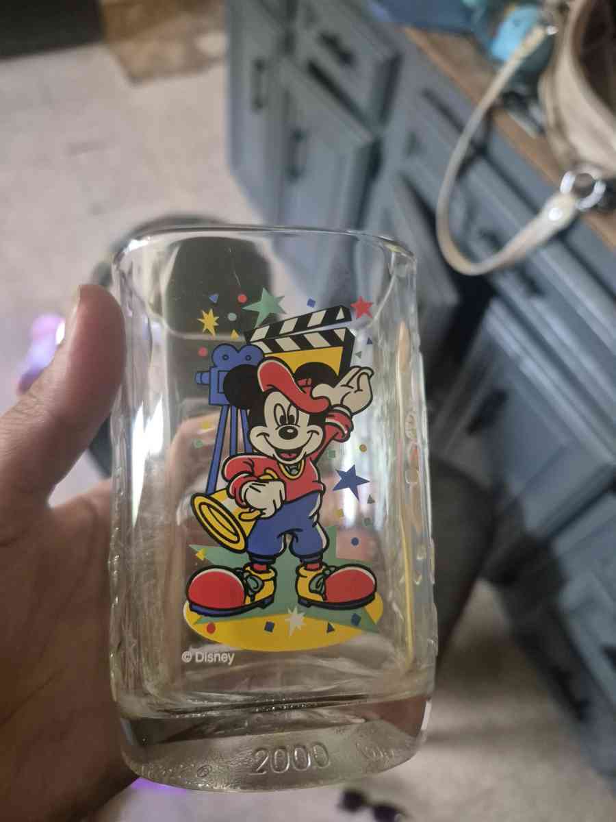 Set of 4 2000 McDonalds Glassware