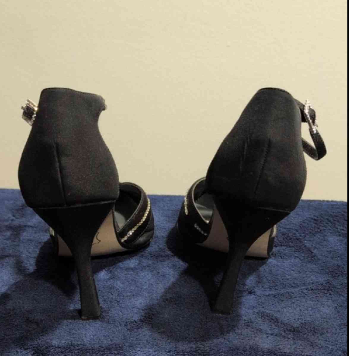 Black Womens Shoes  size 10 medium