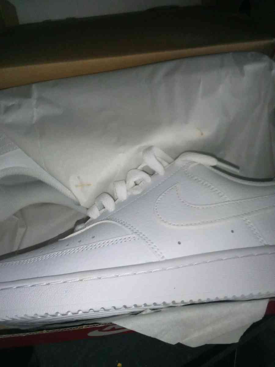 all white Nike Court womens size 8
