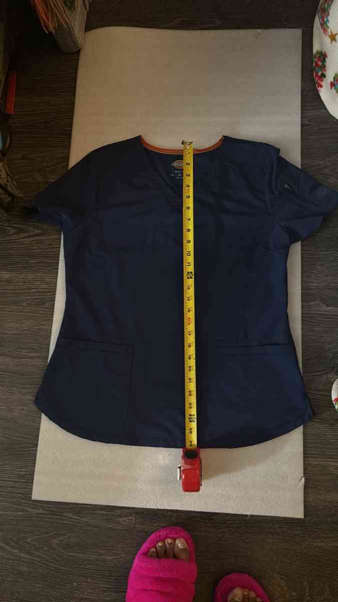 Dickies VNeck Navy Scrub Top Size L DK730