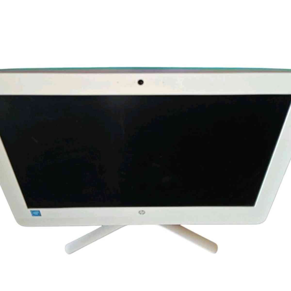 HP AllinOne PC 195 4GB 500GB HDD Win 10 Celeron J3060 160GHz