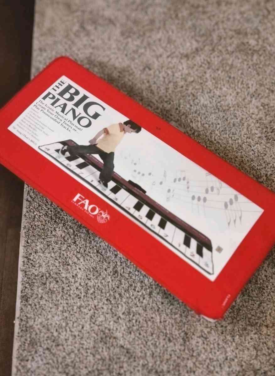 Childrens 69 in Dance On Piano Mat FAO Schwarz Giant Piano