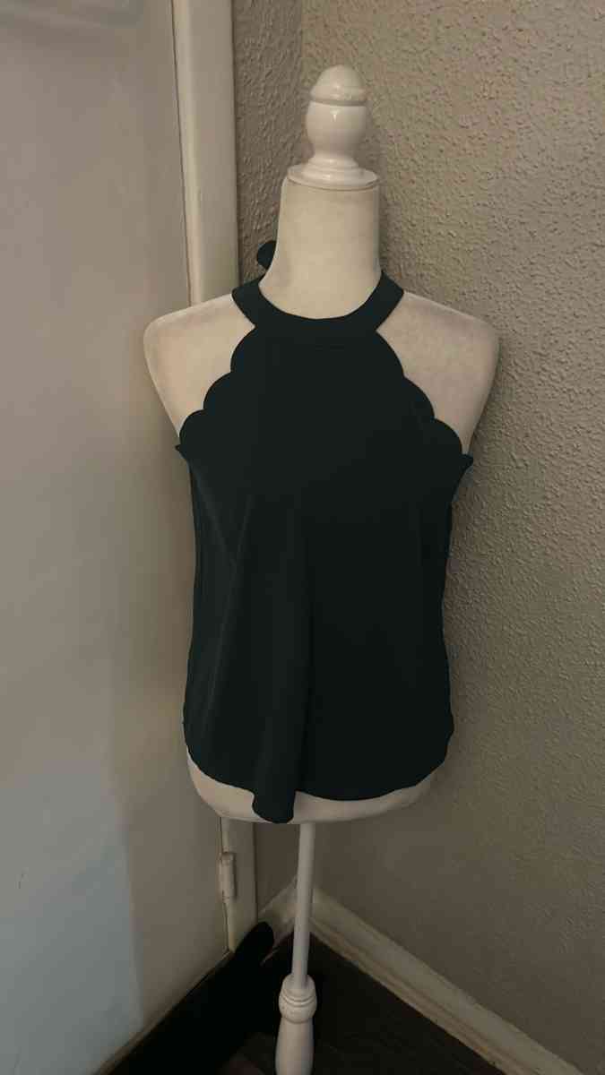 SHEIN Green Scalloped Tie Top Size XS