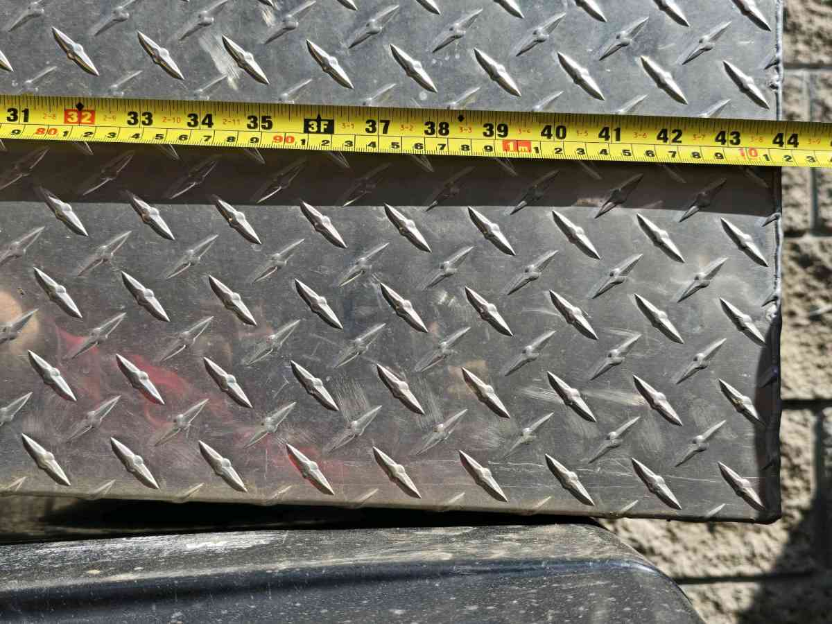 CHALLENGER  TRUCK TOOL BOX