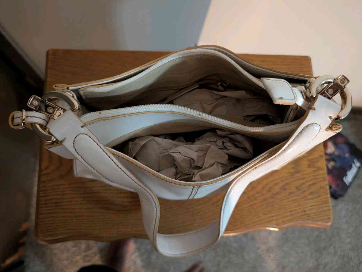 Elegant Cream Handbag