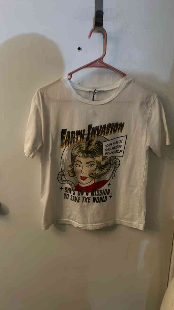 Zara Trafaluc Earth Invasion Short Sleeve Tee Size S New Wit